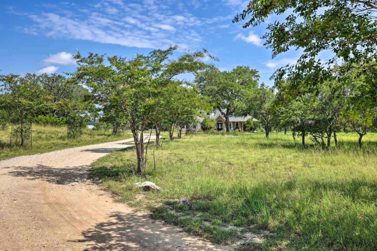 Cozy Spring Branch Cottage In Hill Country! Экстерьер фото